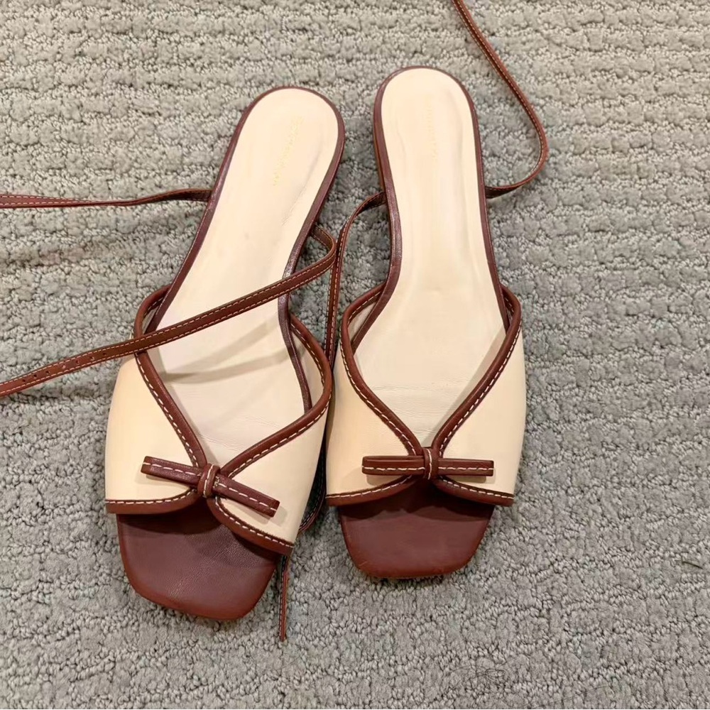 Reformation Cream and Brown Bow Tie Wrap Slide Mules